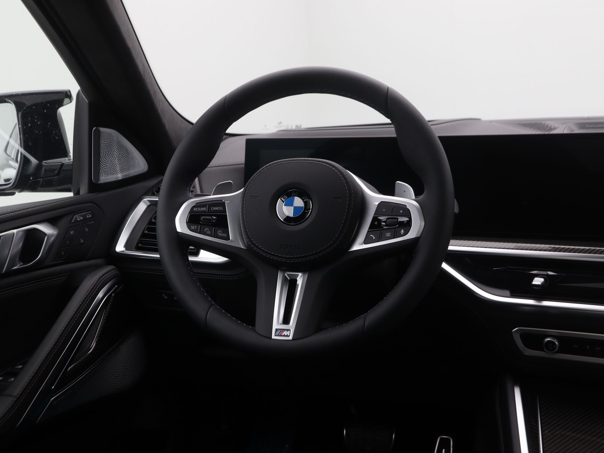BMW X6 M60i xDrive Malachitgrün II (bj 2026, automaat), Auto's, Automaat, 532 pk, 4395 cc, Bedrijf