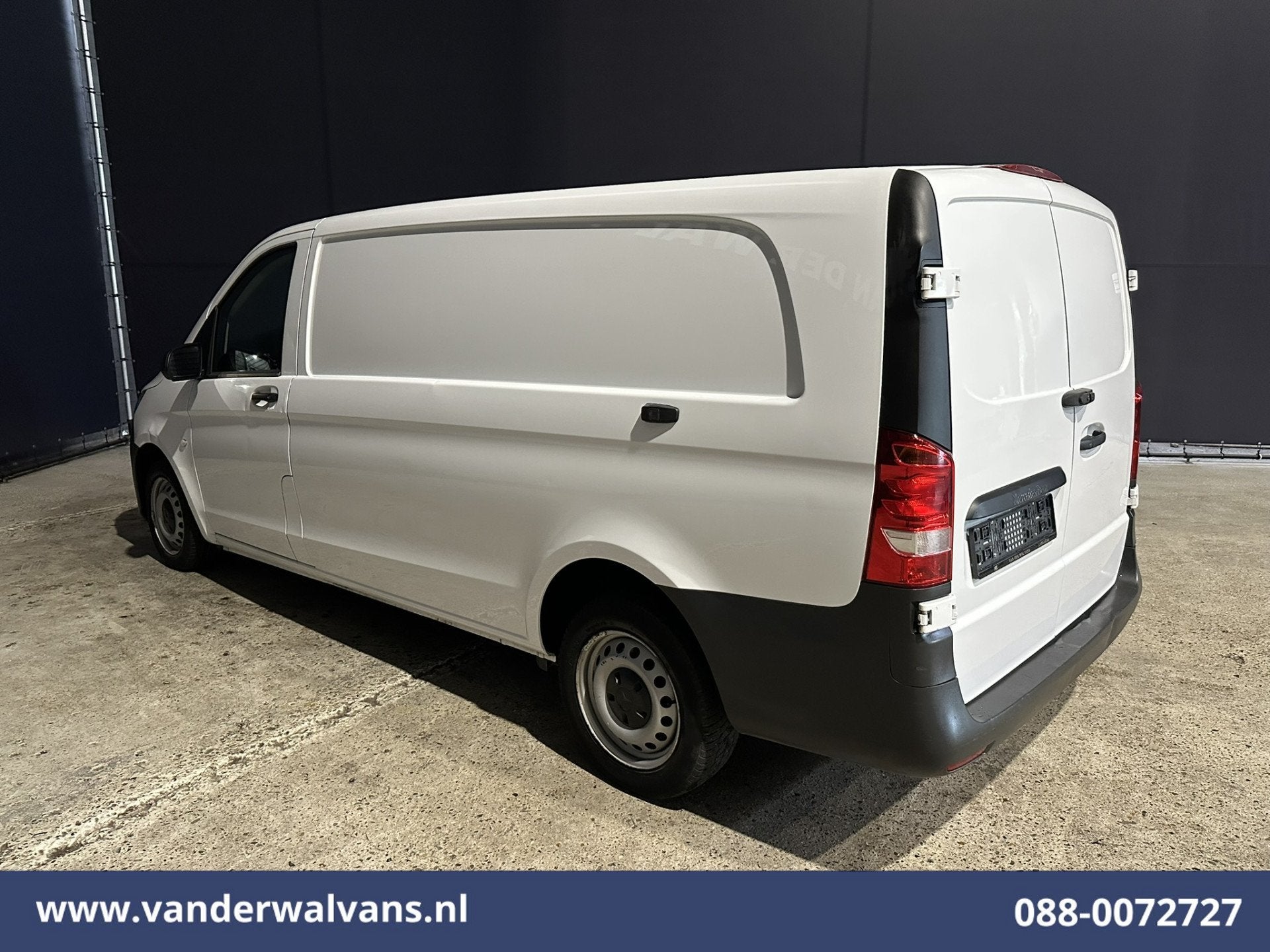 Mercedes-Benz Vito 110 CDI 102pk L3H1 Euro6 Airco | Cruiseco, Auto's, Voorwielaandrijving, Dealer onderhouden, Gebruikt, 4 cilinders