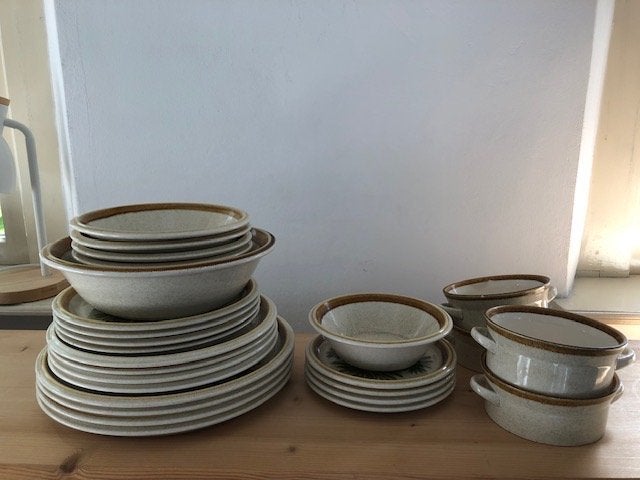MIKASA Stoneware Servies, Ophalen, Zo goed als nieuw, Aardewerk, Vintage