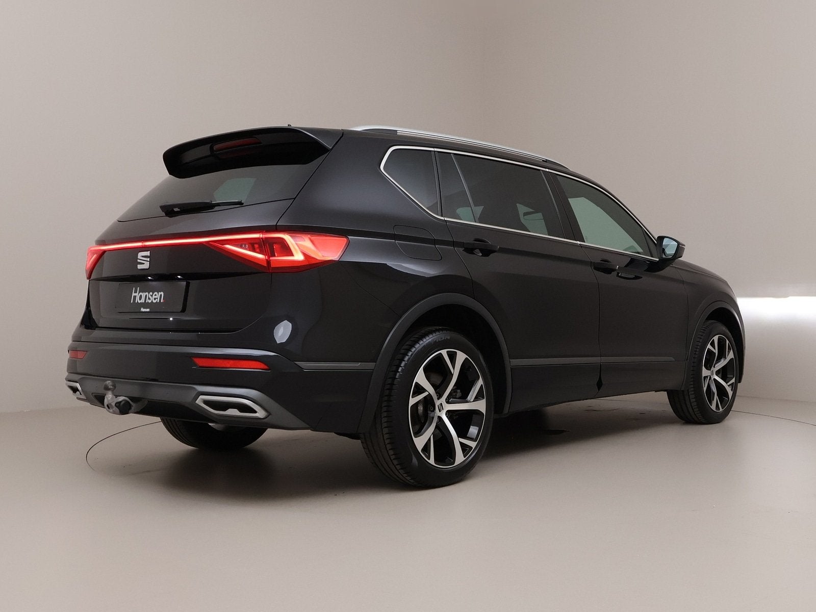 SEAT Tarraco 1.4 TSI e-Hybrid PHEV FR Business I Elek. Trekh, Auto's, Verwarmde buitenspiegels, Stof, Zwart, 4 cilinders