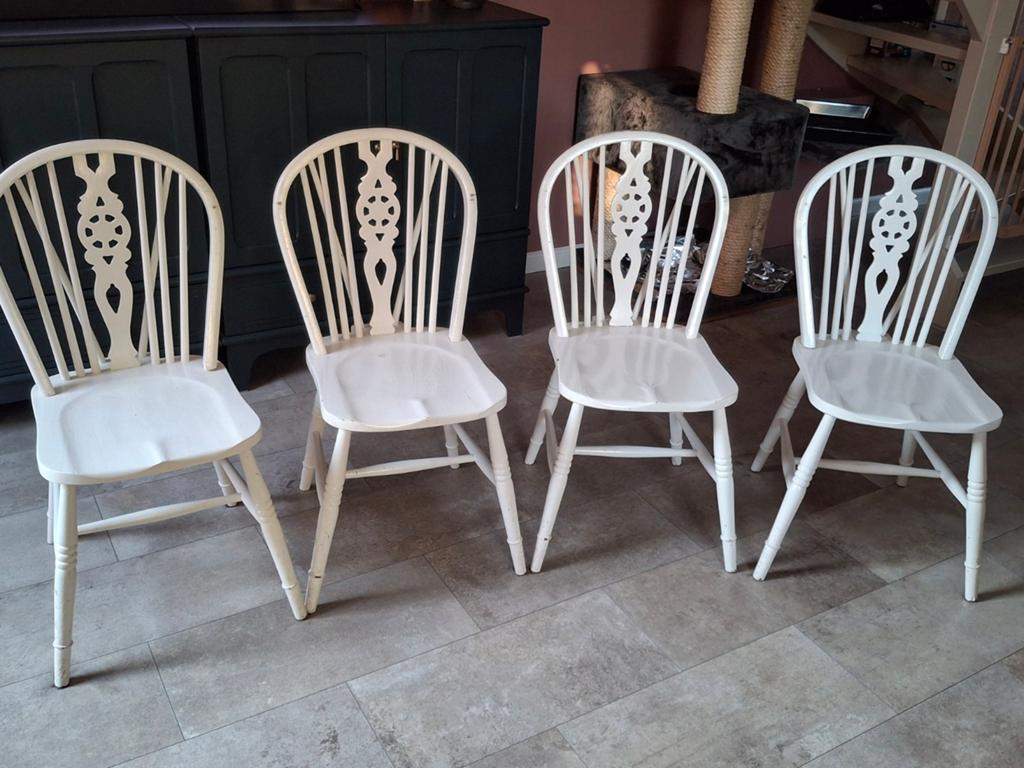 4 mooie witte Windsor stoelen, Ophalen