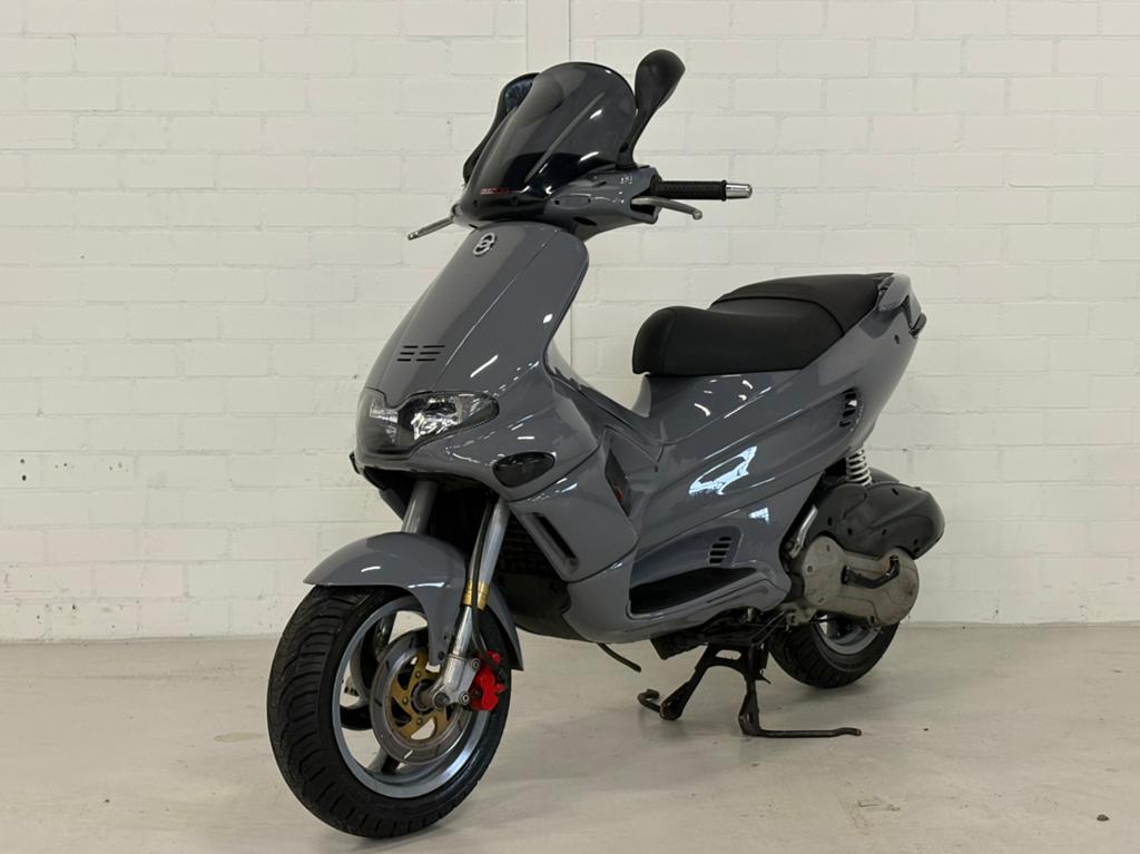 Gilera runner 180 full mallossi NIEUWSTAAT, Fietsen en Brommers, Brommers | Overige merken, Ophalen, Zo goed als nieuw