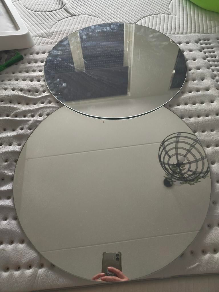 Twee ronde spiegels - diameter 50 cm, Huis en Inrichting, Woonaccessoires | Spiegels, Ophalen, Rond, Minder dan 50 cm, Minder dan 100 cm