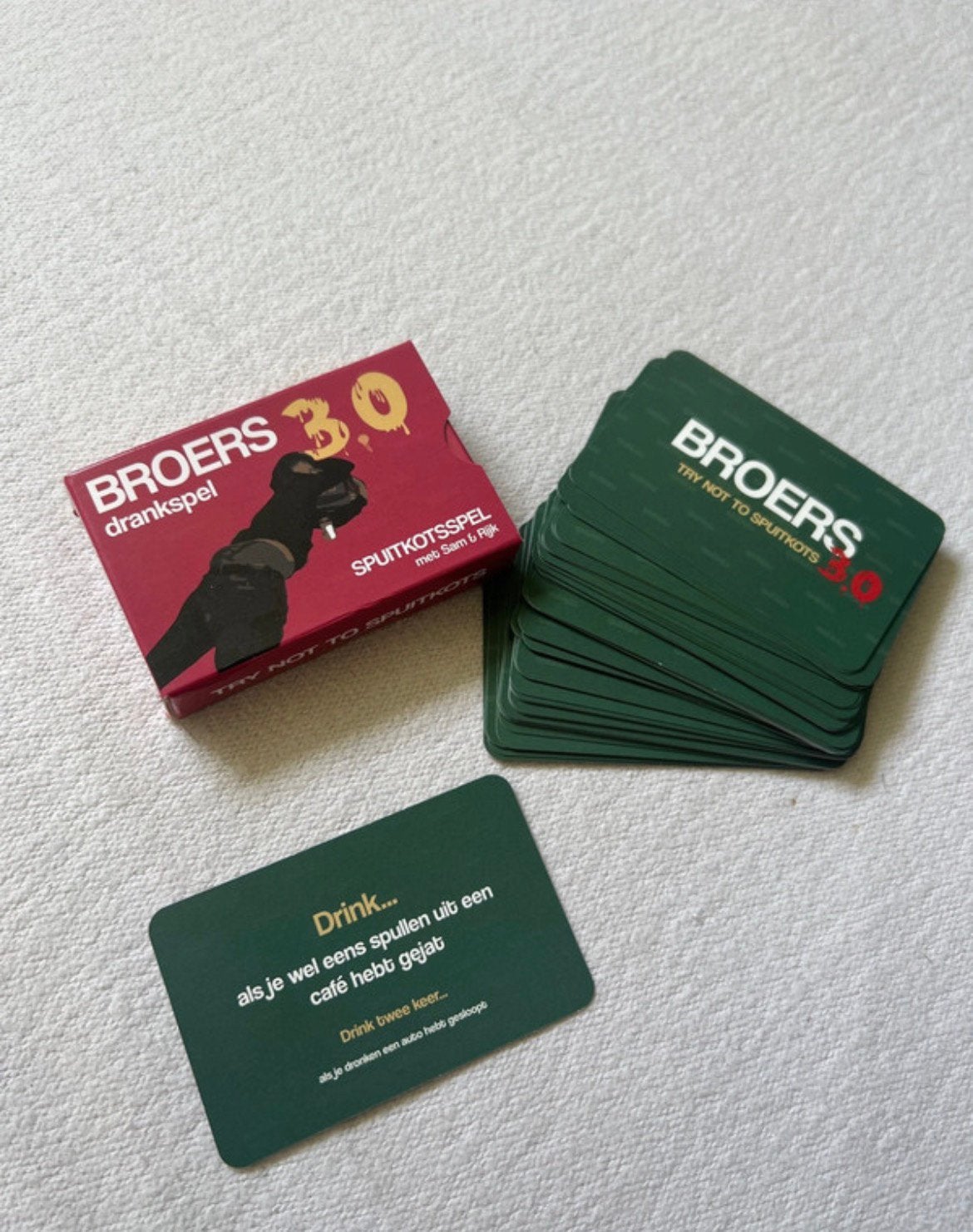 Broers Drankspel - Spuitkotsspel 3.0 en Spuitkotsspel 1.0, Hobby en Vrije tijd, Gezelschapsspellen | Kaartspellen, Vijf spelers of meer