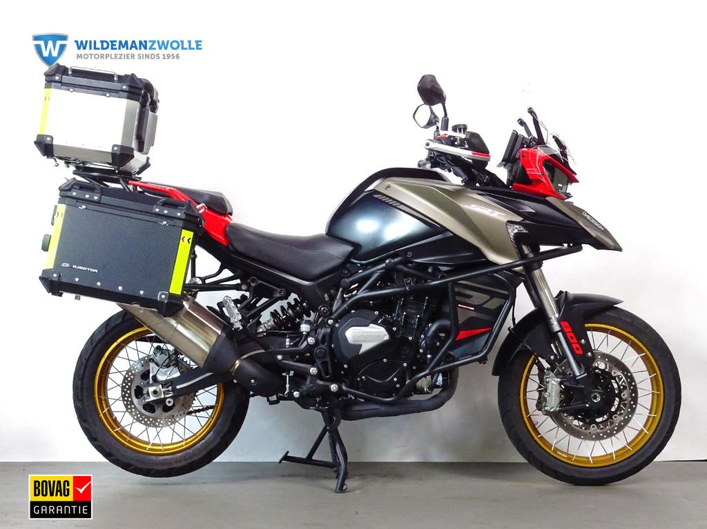 QJ Motor SRT 800 SX Touring, Motoren, Motoren | Overige merken, Bedrijf, Toermotor, meer dan 35 kW, ABS, Handvatverwarming, Zadelverwarming