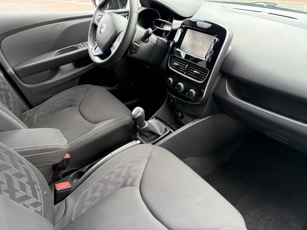 Renault CLIO TCE Limited Navigatie Keyless Airco PDC Camera, Voorwielaandrijving, 898 cc, Gebruikt, Met garantie (alle)