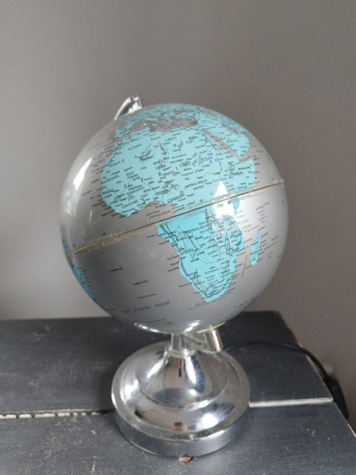 Wereldbol met lampje - Verlichte globe, Gebruikt, Kunststof, Staatkundige wereldbol, Educatief
