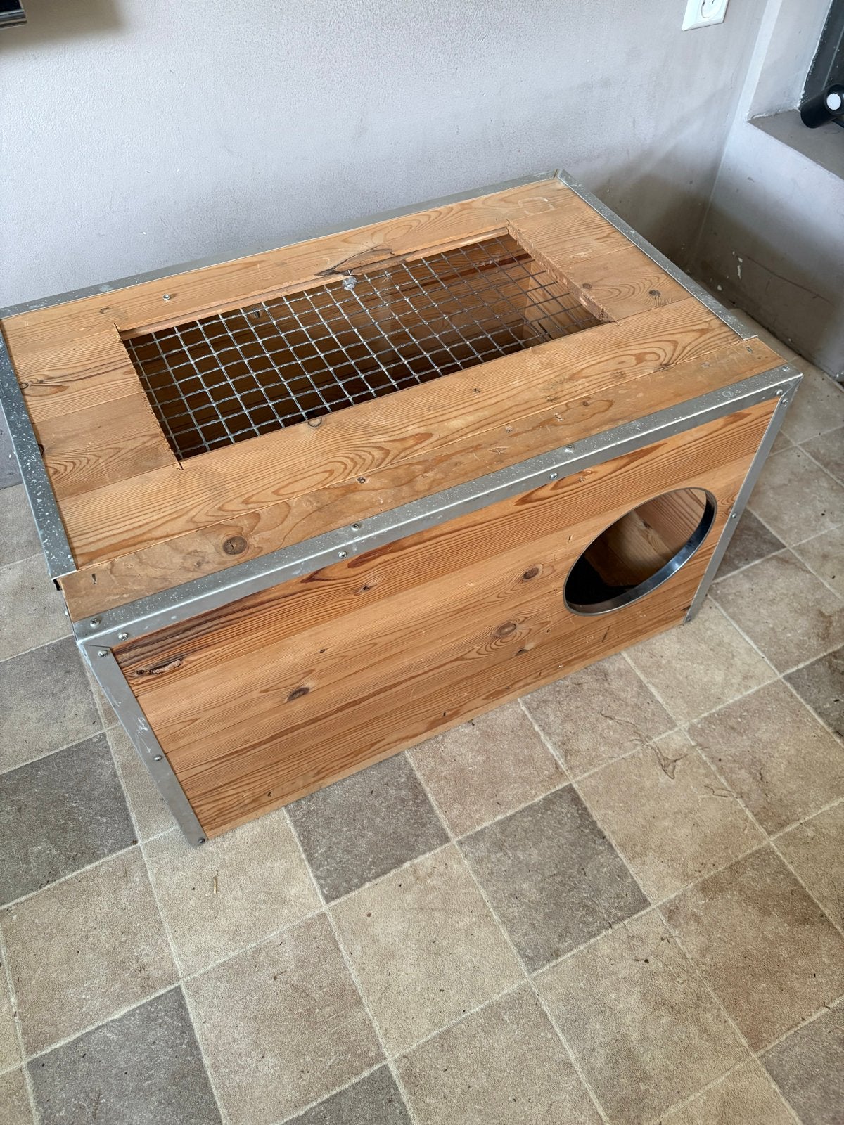 Kleine houten Werpkist hond, Ophalen, Gebruikt