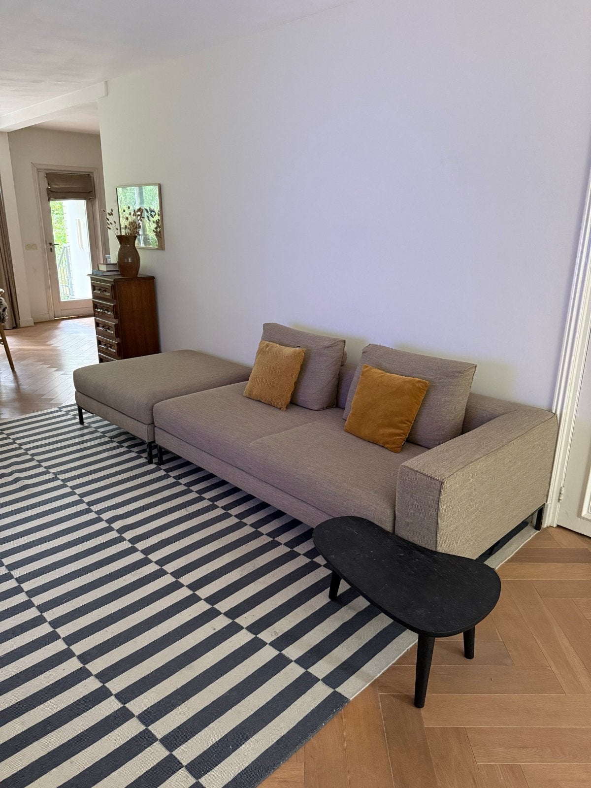 Design On Stock Aikon Lounge bank met poef, Huis en Inrichting, Banken | Bankstellen, Ophalen, Driepersoons, 75 tot 100 cm, Zo goed als nieuw