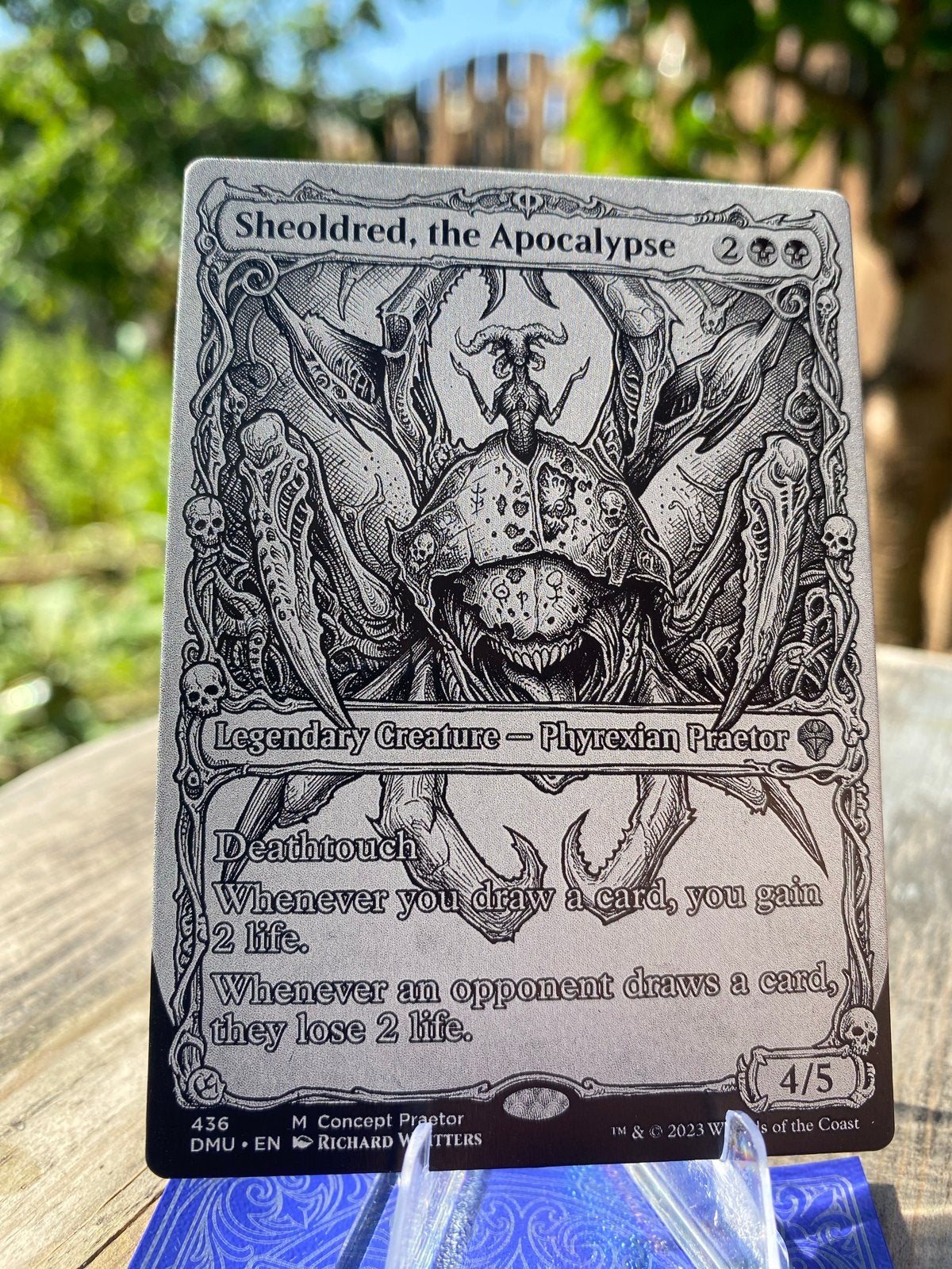 Metalen Commander Kaart: Sheoldred, the Apocalypse + Sleeve, Verzenden, Nieuw, Losse kaart