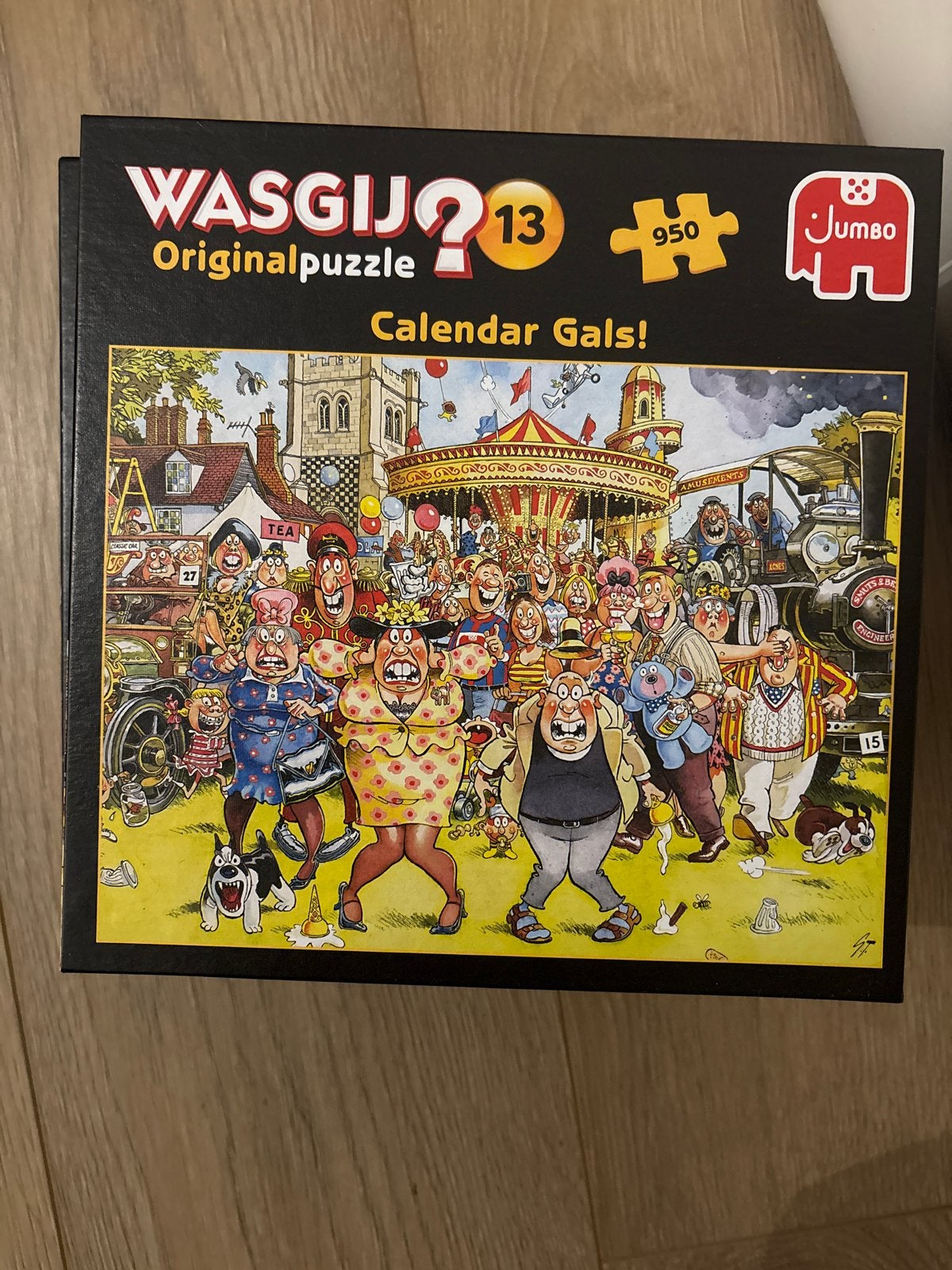 Wasgij Original 13: Calendar Gals! Legpuzzel 950 stukjes, Ophalen of Verzenden, 500 t/m 1500 stukjes, Gebruikt, Legpuzzel