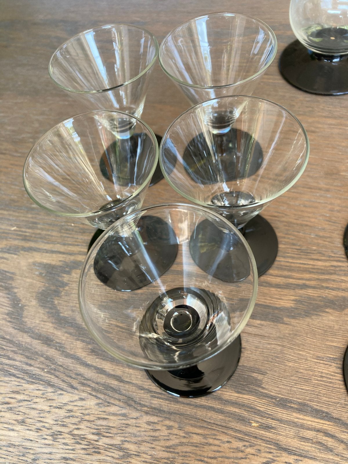 Vintage glazen met zwarte voet set van 27 stuks, Ophalen