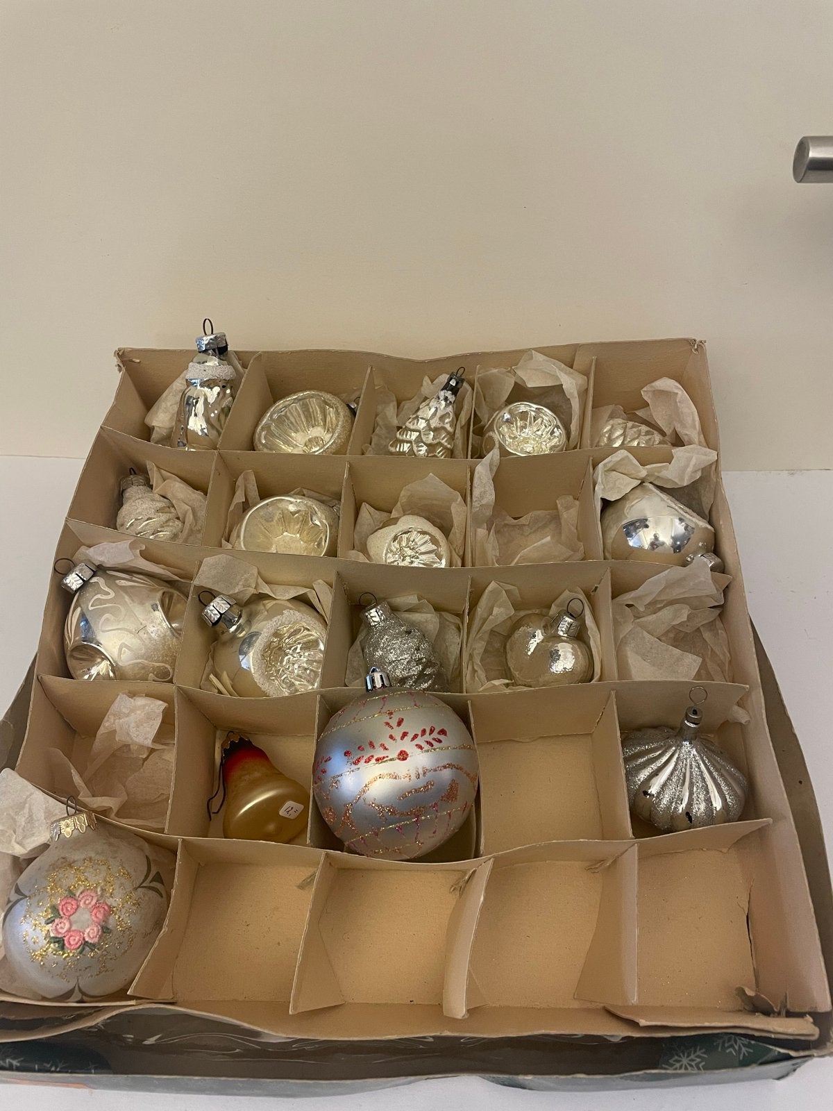 17 kerstballen uit de vroege 60er jaren vorige eeuw., Ophalen of Verzenden, Gebruikt
