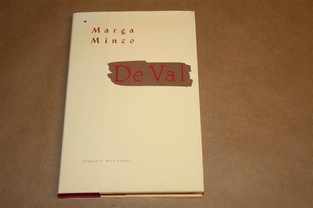 De val. Marga Minco. 5e druk 1983., Boeken, Ophalen of Verzenden, Gelezen