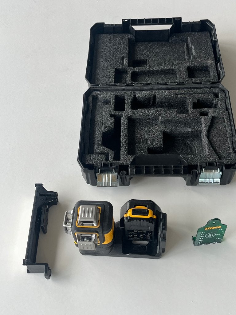 Foto 8 van DeWalt DCE089D1G 3x360 Grn Kruislijnlaser (excl. accu/lader)