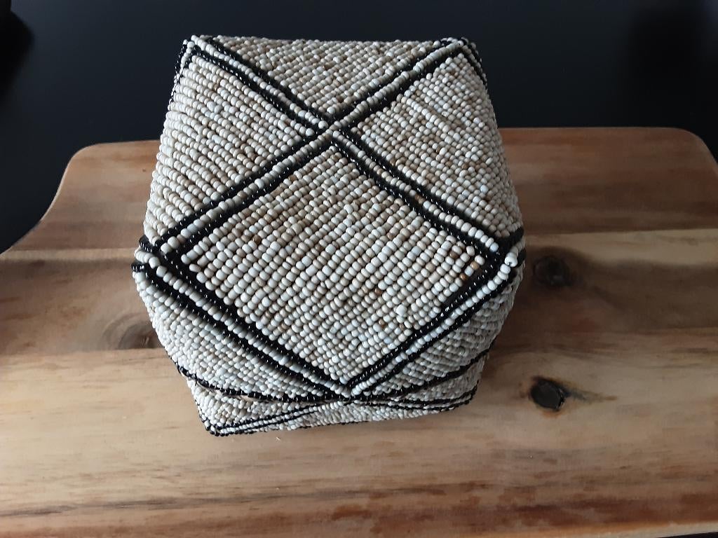 Balinees offermandje, Huis en Inrichting, Woonaccessoires | Schalen en Manden, Overige materialen, Mand, Vierkant, Nieuw
