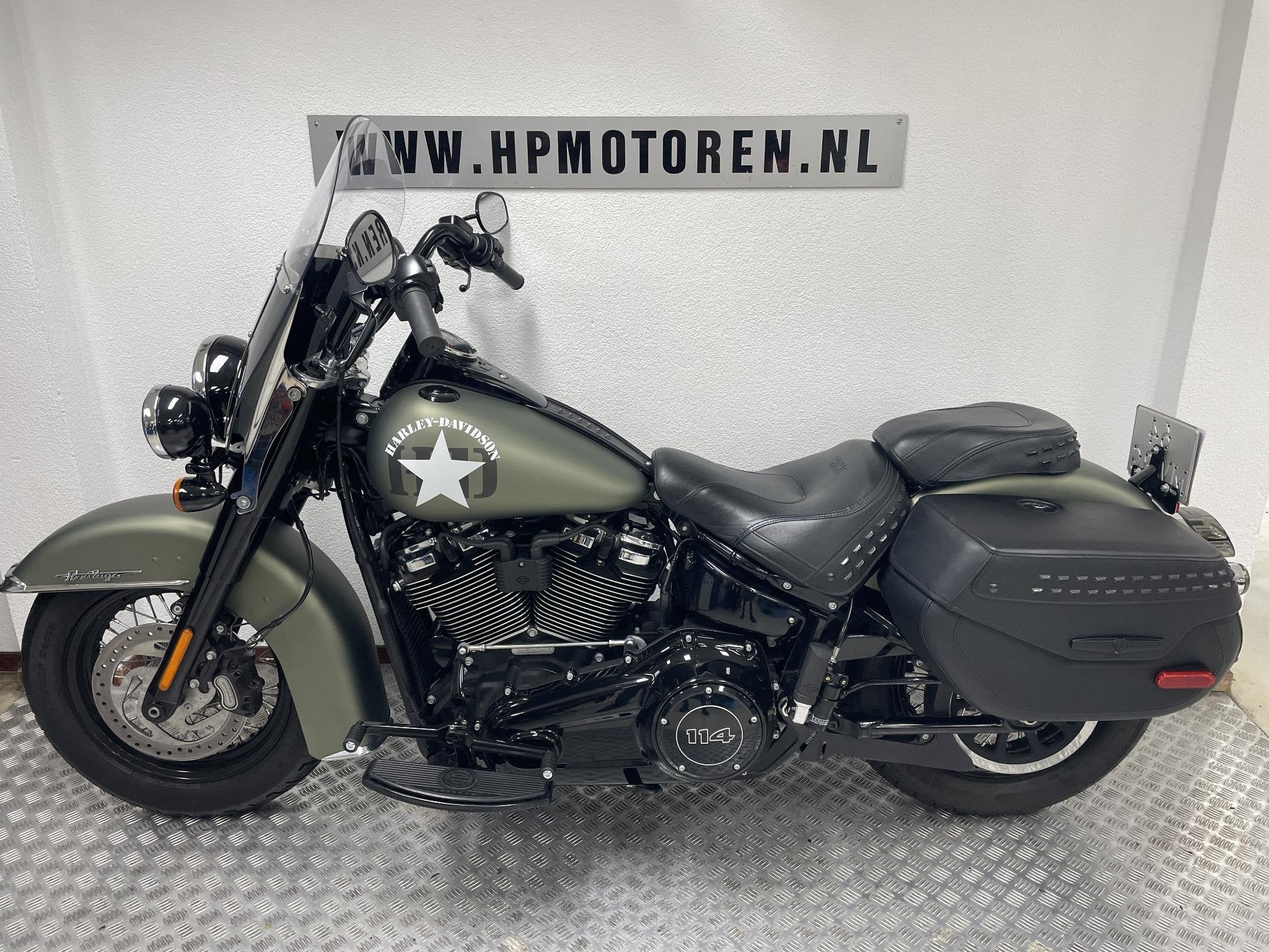 Harley Davidson FLHCS HERITAGE SOFTAIL CLASSIC 115 ANNIVERSA, Laan van Vredenoord 33
2289 DA  Rijswijk, NL, H-DCUSTOMERSERVICE@Harley-Davidson.com