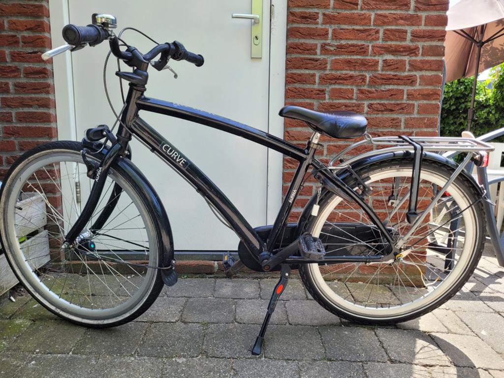 Zwarte Curve Alpina fiets, 42 cm frame, 26 inch wielen, Ophalen