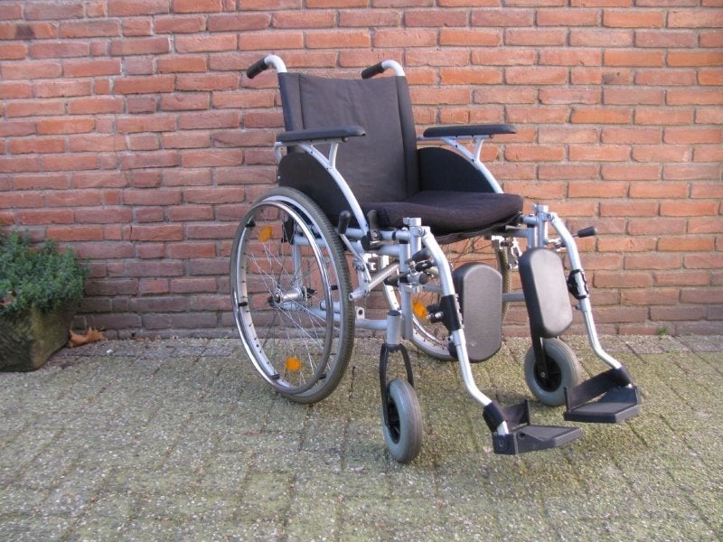Breezy inklapbare rolstoel 48 cm Met massieve banden, Ophalen, Inklapbaar, Zo goed als nieuw, Duwrolstoel