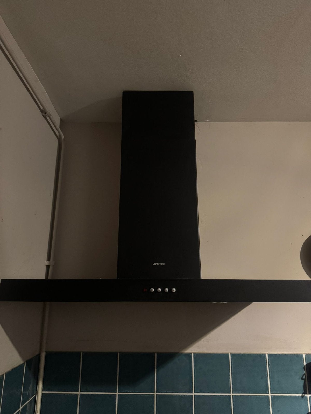 SMEG Afzuigkap 90 cm breed - Zwart design, Witgoed en Apparatuur, Afzuigkappen, Ophalen, Gebruikt, Wandschouwkap, Vrijstaand