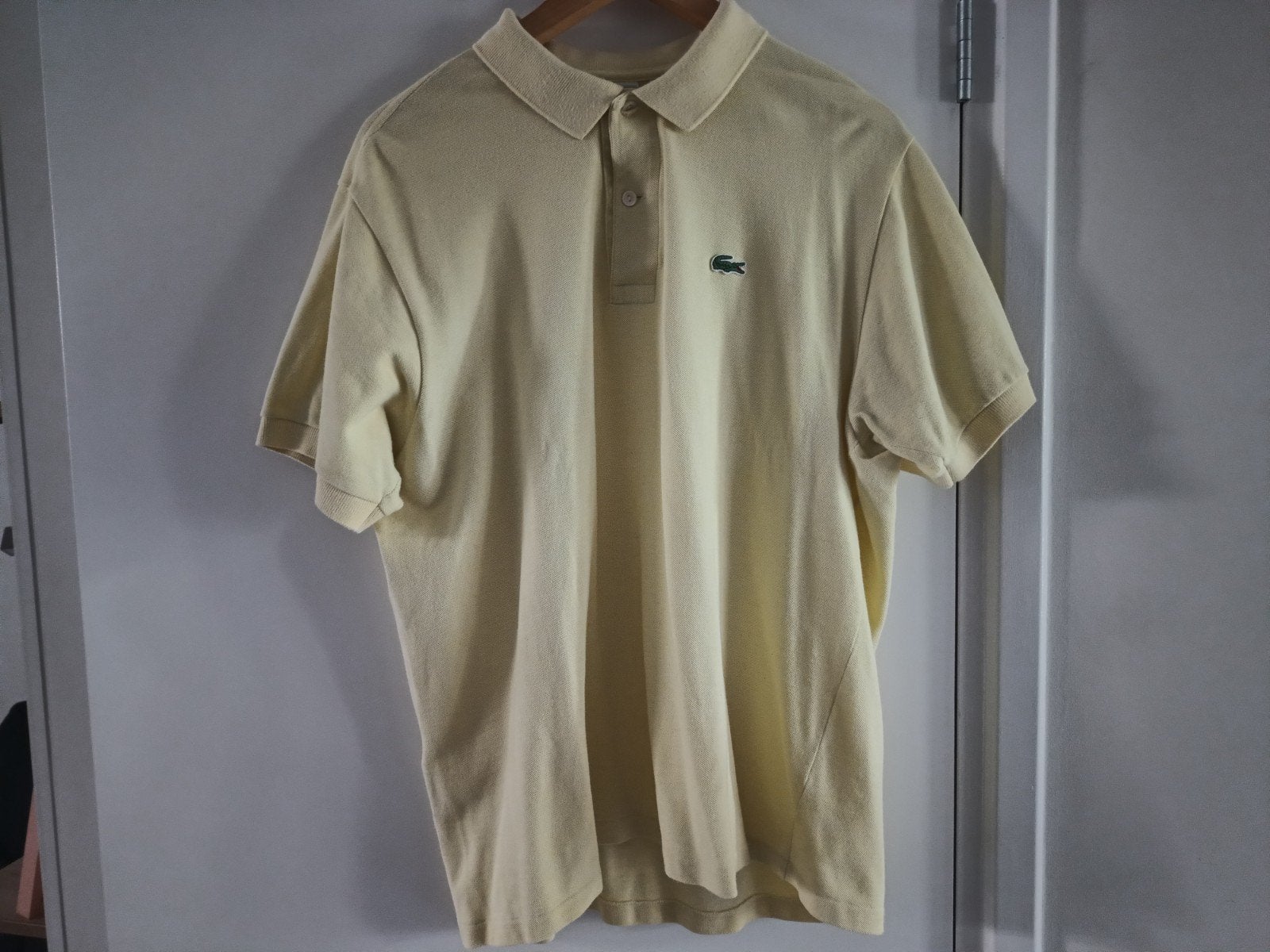 Lacoste Polo zo goed als nieuw, Kleding | Heren, Polo's, Maat 52/54 (L), Lacoste, Geel, Ophalen of Verzenden