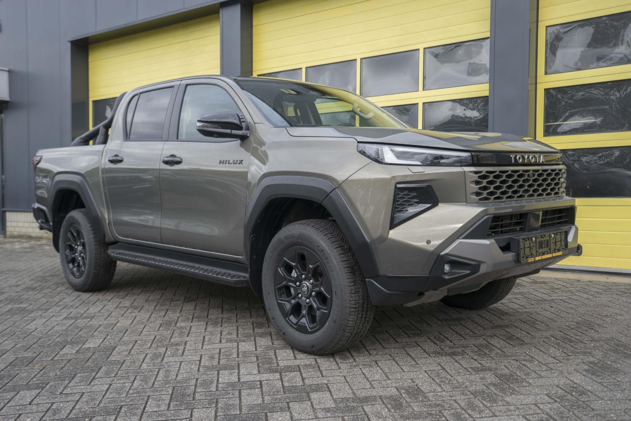 Toyota HiLux 2.8 D-4D Hybrid Invincible JBL Full Options, Auto's, Automaat, Euro 6, 4 cilinders, Diesel