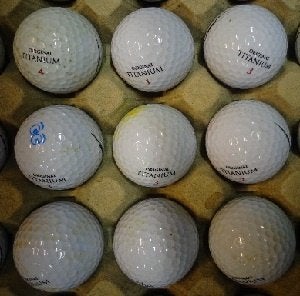 Golfballen original TITANIUM zo goed als nieuw 25 stuk, Ophalen of Verzenden, Zo goed als nieuw, Bal(len), Overige merken