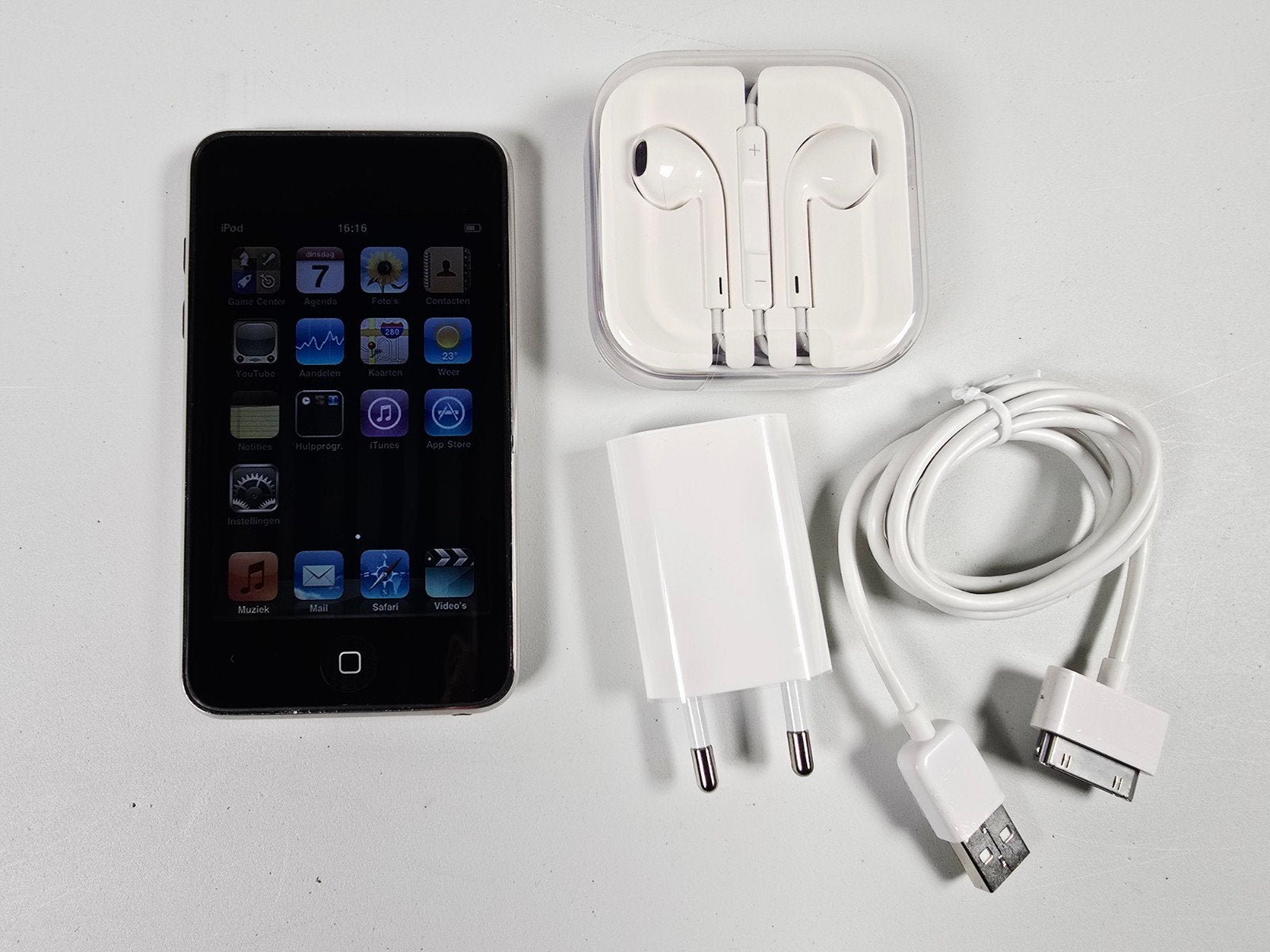 Apple iPod Touch 2e Gen – 32GB – Zwart – B-Grade (Retro), Gebruikt, Touch, Zwart, Ophalen of Verzenden
