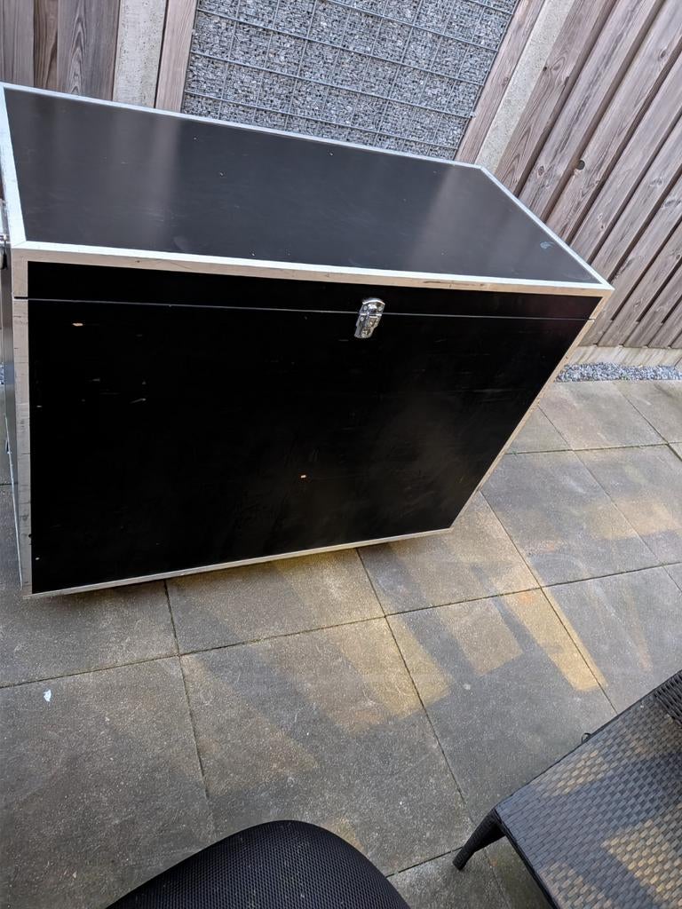 Stevige draagtas op wielen voor 4 schermen (tot 42 inch), Ophalen