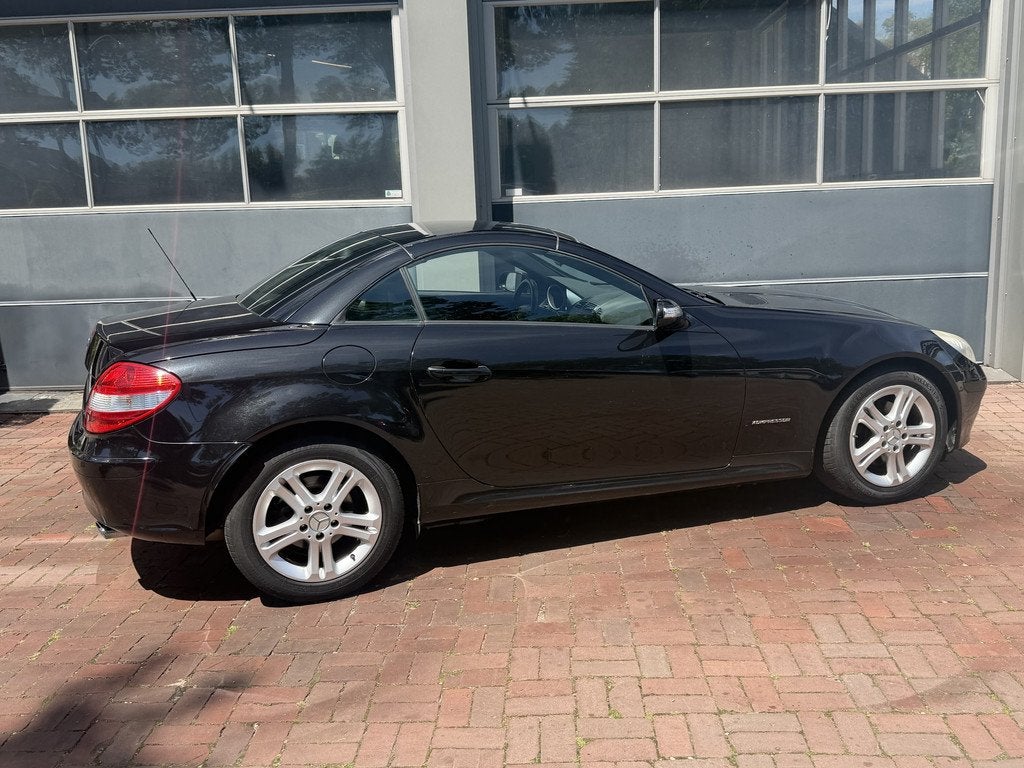 Mercedes-Benz SLK 200 K Automaat | Navi | Winterpakket | Led, Auto's, Mercedes-Benz, Automaat, Gebruikt, Zwart, 4 cilinders