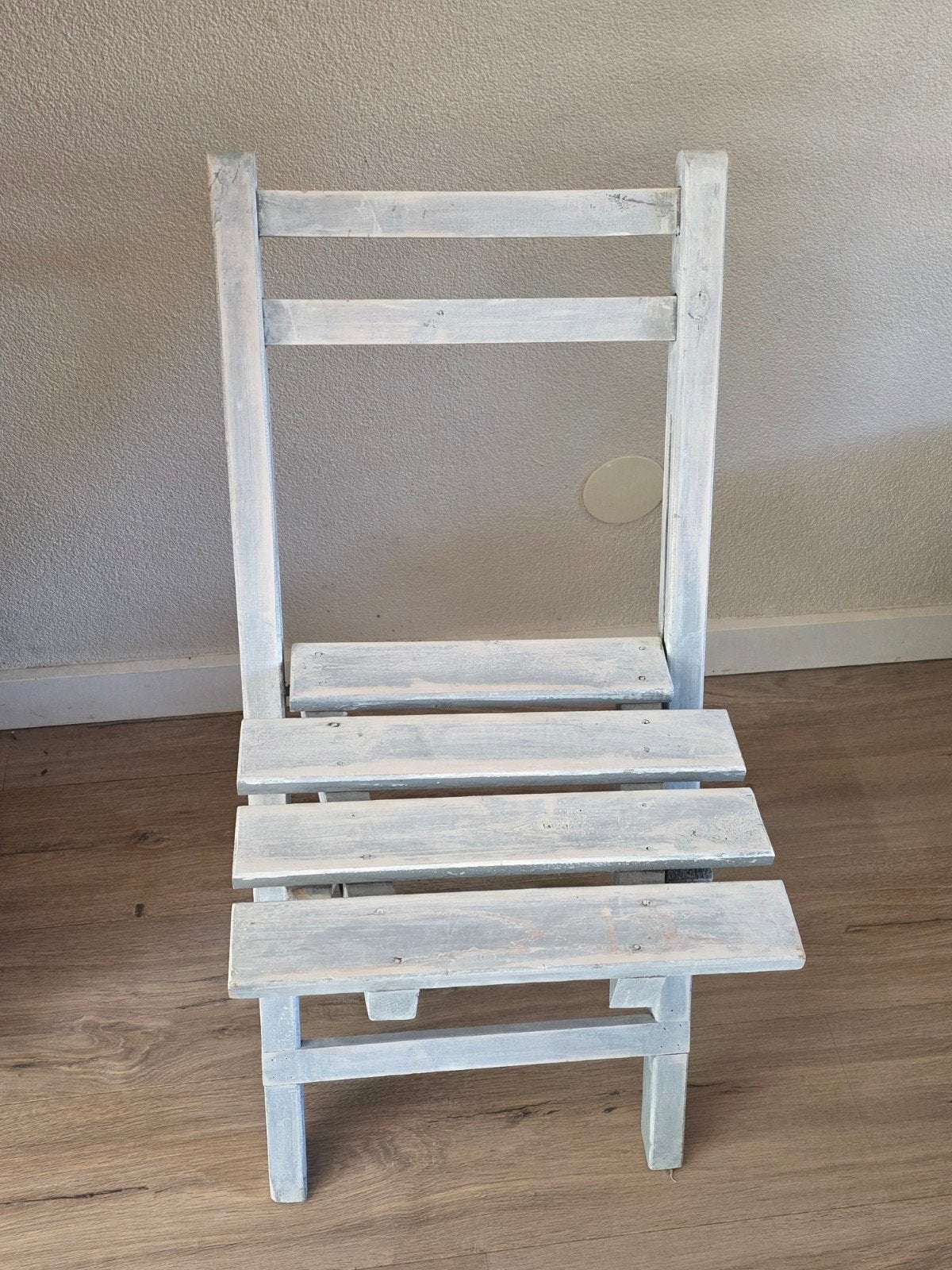 Opklapbaar regisseursstoeltje - white wash, Ophalen