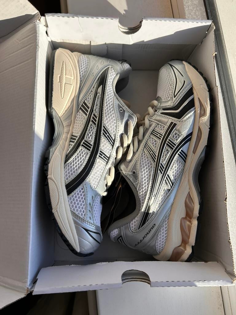 ASICS Gel-Kayano 14 x JJJJound Maat 45 NIEUW Doos + Tags, Kleding | Heren, Schoenen, Ophalen of Verzenden, Nieuw, Wit