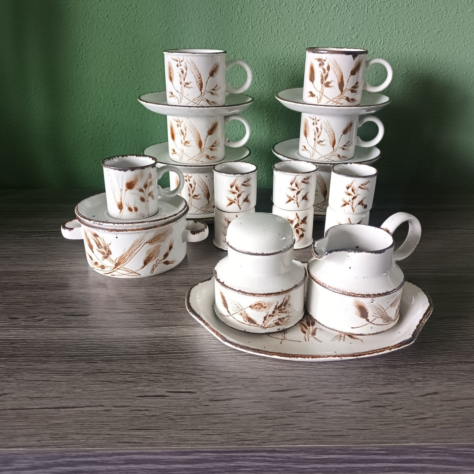 Stonehenge mid winter wild oats servies delen, Huis en Inrichting, Keuken | Servies, Ophalen of Verzenden, Zo goed als nieuw, Overige stijlen