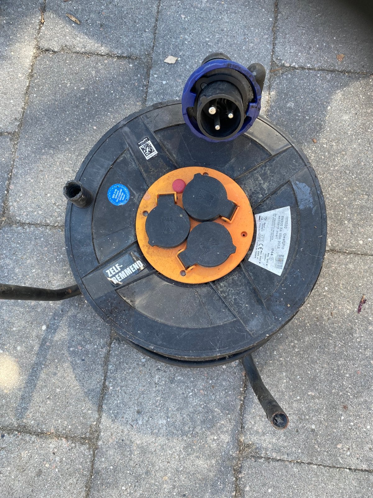 Professionele Bouwhaspel / Campinghaspel QwattProBM300 –50m, Ophalen of Verzenden, Zo goed als nieuw, Kabel of Snoer