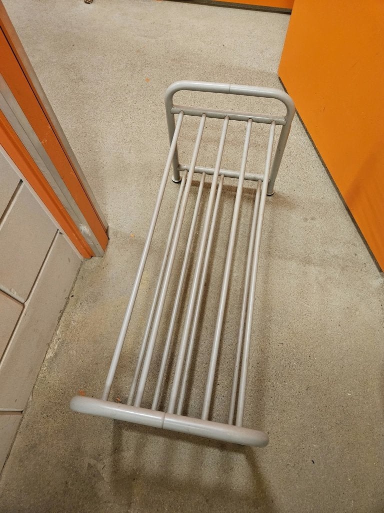 Schoenenbankje, Ophalen, Gebruikt