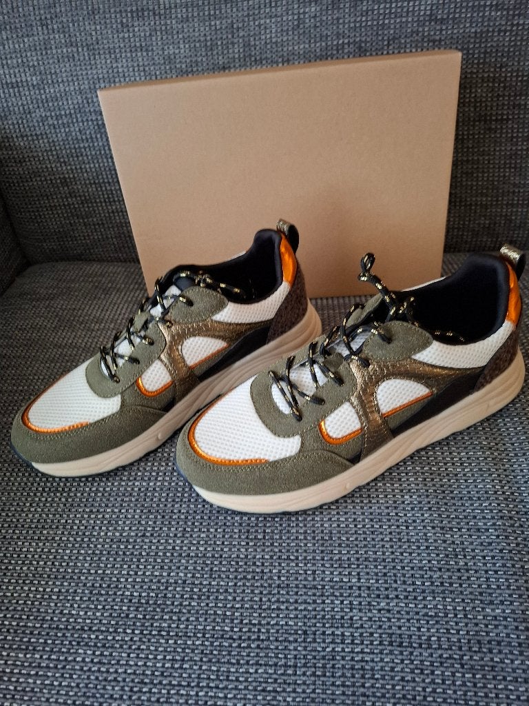 Dames sneakers maat 42 NIEUW, Ophalen, Nieuw, Sneakers of Gympen