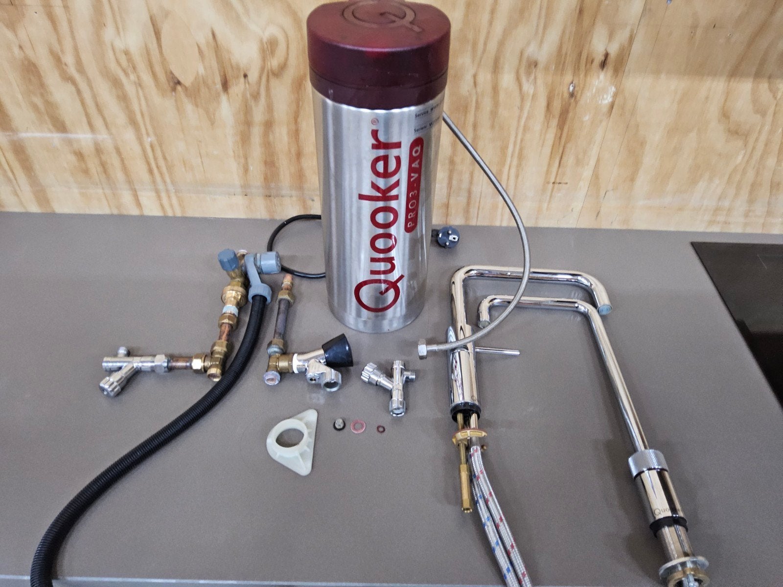 Quooker PRO3-VAQ met kraan en aansluitmaterialen, Zilver, Ophalen of Verzenden, Metaal, Overige merken
