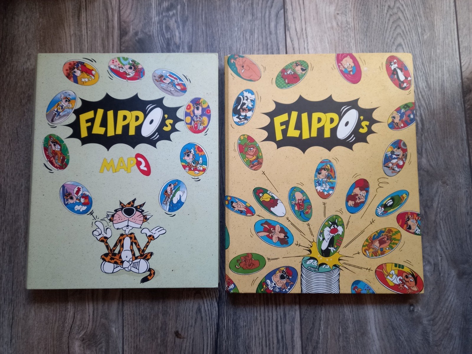 Flippo map 1 compleet Map 2 tot 400 + losse flippo's, Verzamelen, Flippo's, Ophalen of Verzenden, Map, Album of Poster, Met verzamelmap(pen)