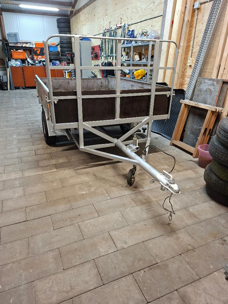 Plateua aanhanger 260x160 1000 kilo, Ophalen, Gebruikt