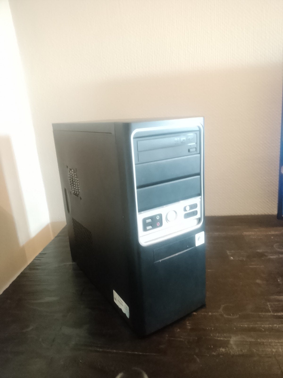 Desktop PC met 24GB RAM, Computers en Software, Gebruikt, HDD, 32 GB, Onbekend