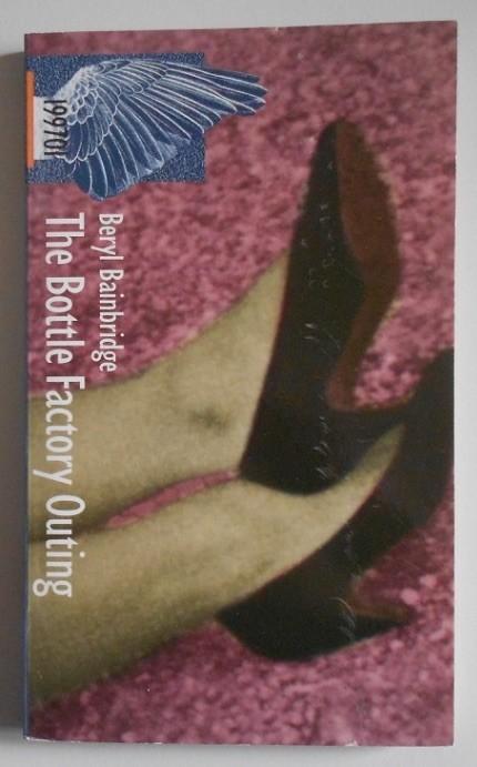 Engels boek: The Bottle Factory Outing - Beryl Bainbridge, Boeken, Ophalen, Zo goed als nieuw