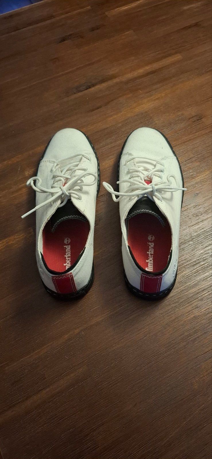Te koop Witte Sneakers merk Thimberland, Ophalen, Wit, Thimberland, Sneakers of Gympen
