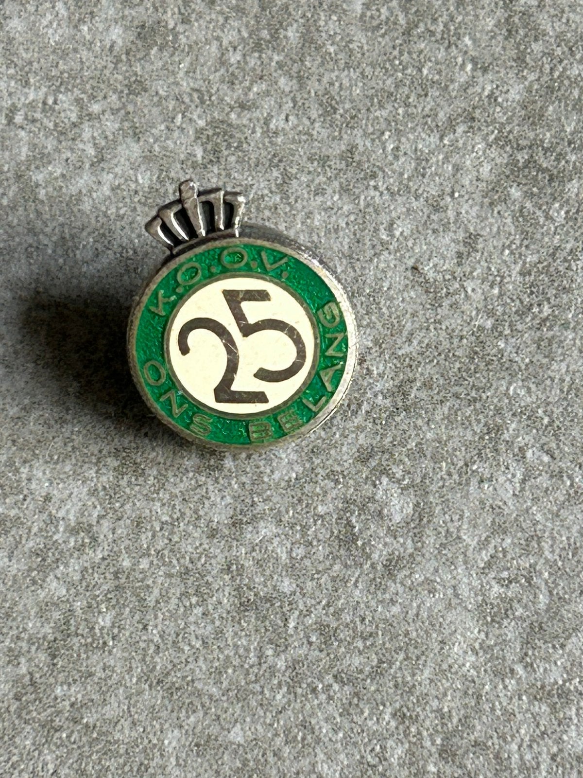 25-jarig jubileum schroef speld van de K.O.O.V. "Ons Belang, Verzamelen, Ophalen of Verzenden, Landmacht, Nederland, Overige typen
