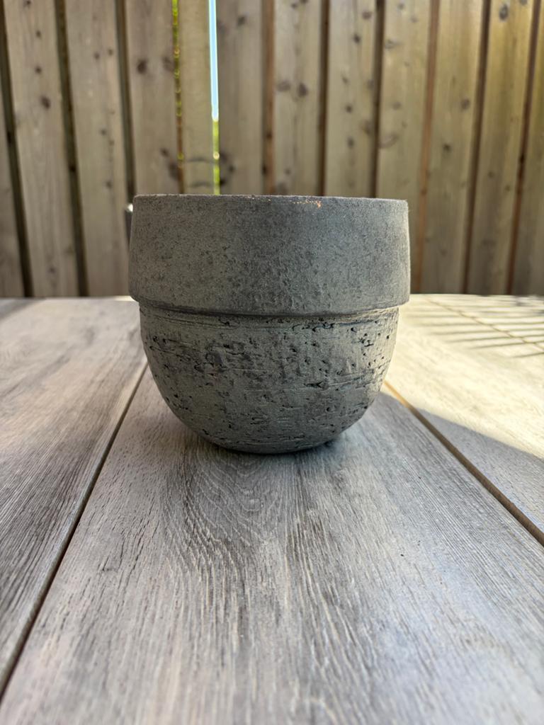 Grijze Bloempot Rond 15x14 cm - Stijlvol voor Binnen/Buiten, Ophalen, Gebruikt, Rond, Binnen