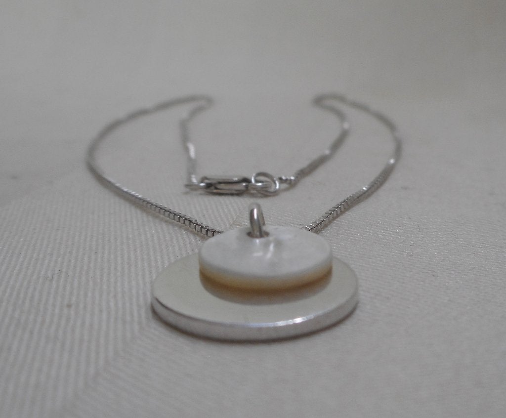 Zilveren ketting met hanger parelmoer nr.1076, Met hanger, Verzenden, Zo goed als nieuw, Zilver