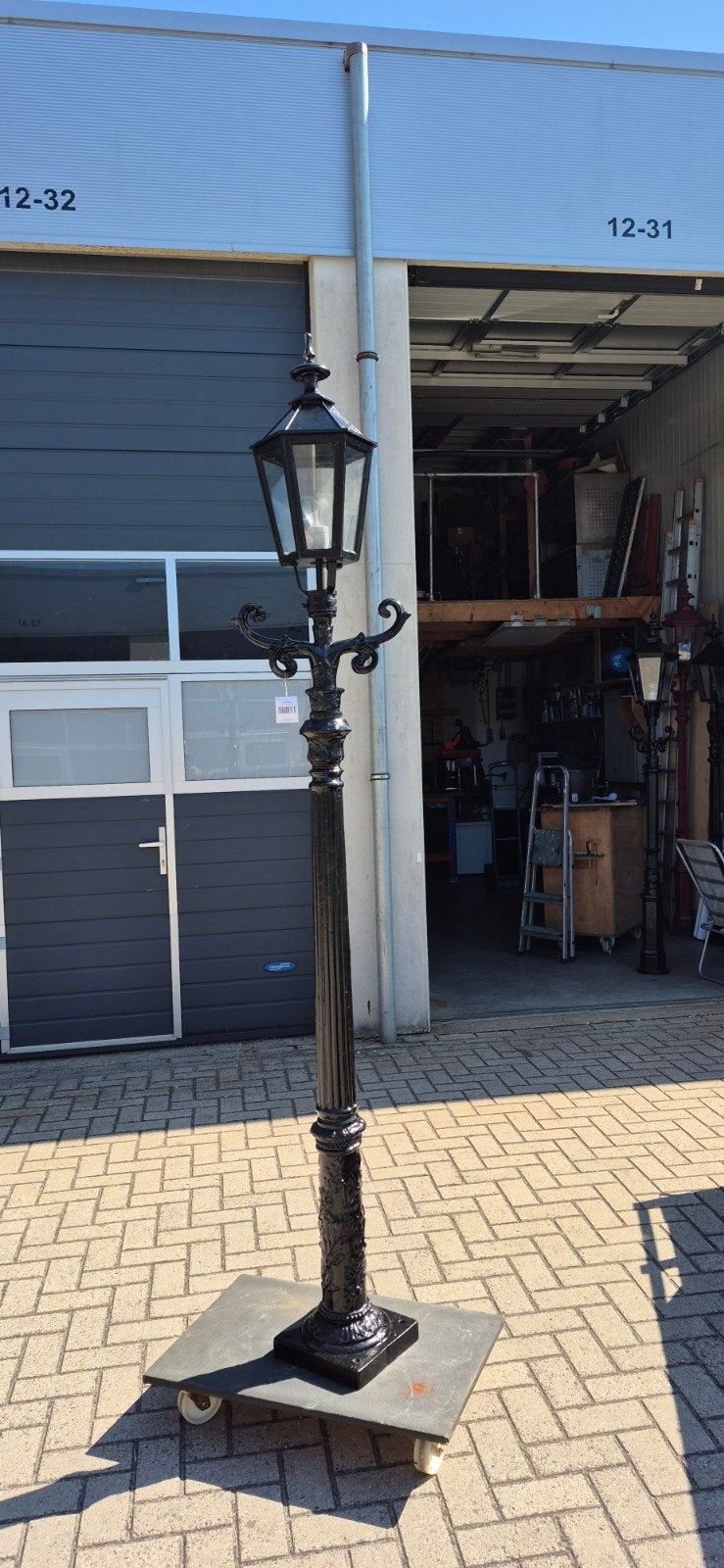 lantaarnpaal met bloemenmotief, Ophalen, Netvoeding, 50 tot 250 watt, Staande lamp