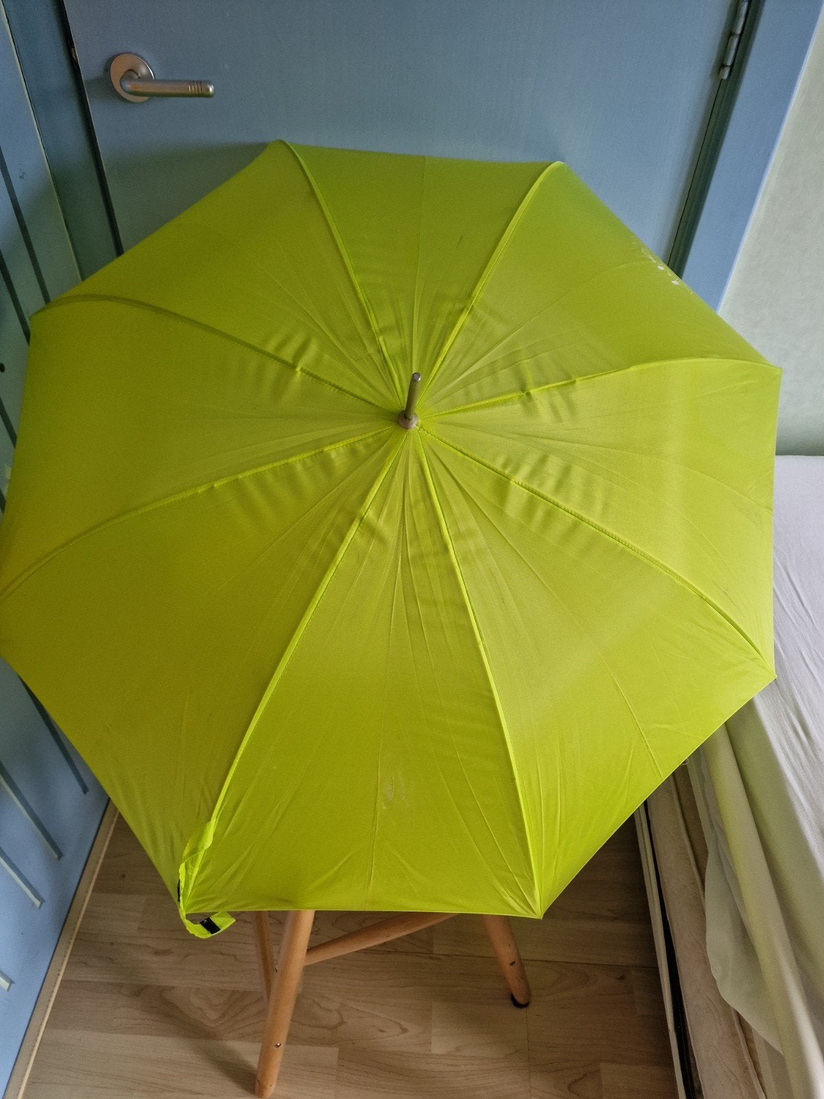 Prima paraplu, Ophalen of Verzenden, Zo goed als nieuw, Geel