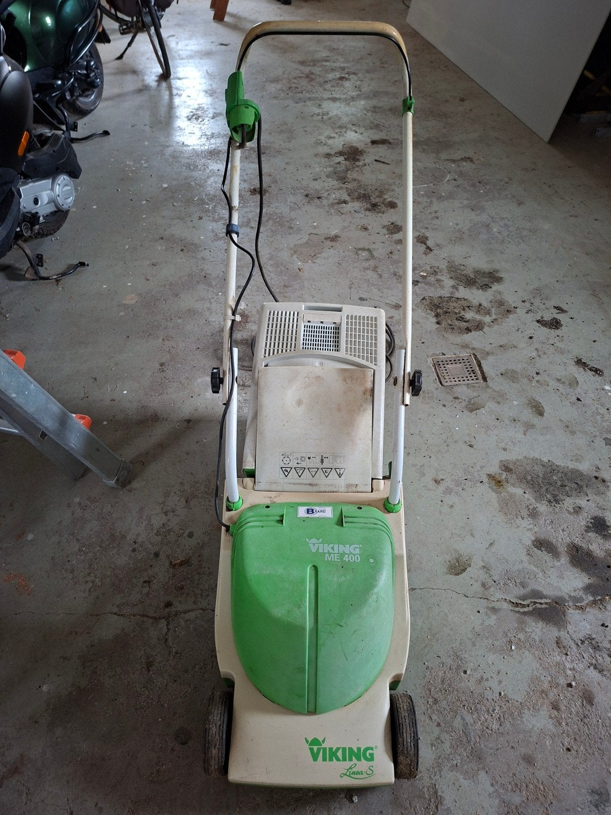 Viking ME 400 elektrische grasmaaier - goedwerkend, Tuin en Terras, Grasmaaiers, Ophalen, Gebruikt, Elektrische grasmaaier, Opvangzak