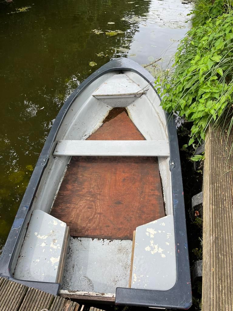 Te koop polyester bootje,opknapper!!, Ophalen, Zo goed als nieuw