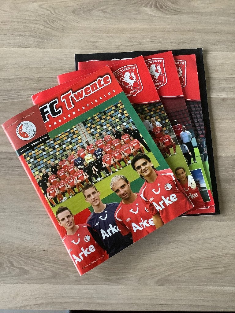 FC Twente Presentatiegidsen, Verzamelen, Ophalen of Verzenden, Zo goed als nieuw, F.C. Twente, Boek of Tijdschrift